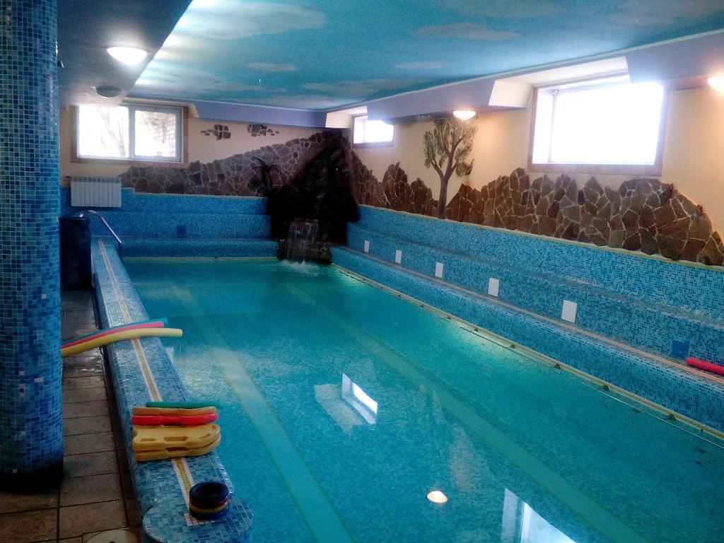 Hostel Mnogoborets F. Klub Odessa Zewnętrze zdjęcie