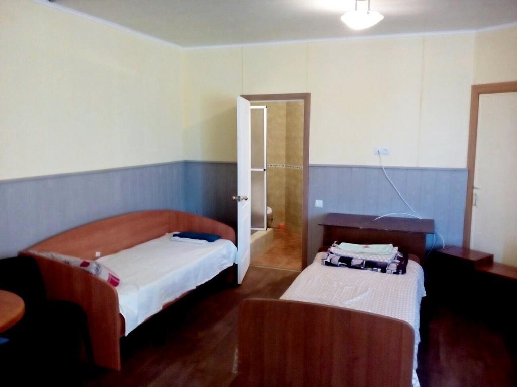 Hostel Mnogoborets F. Klub Odessa Zewnętrze zdjęcie