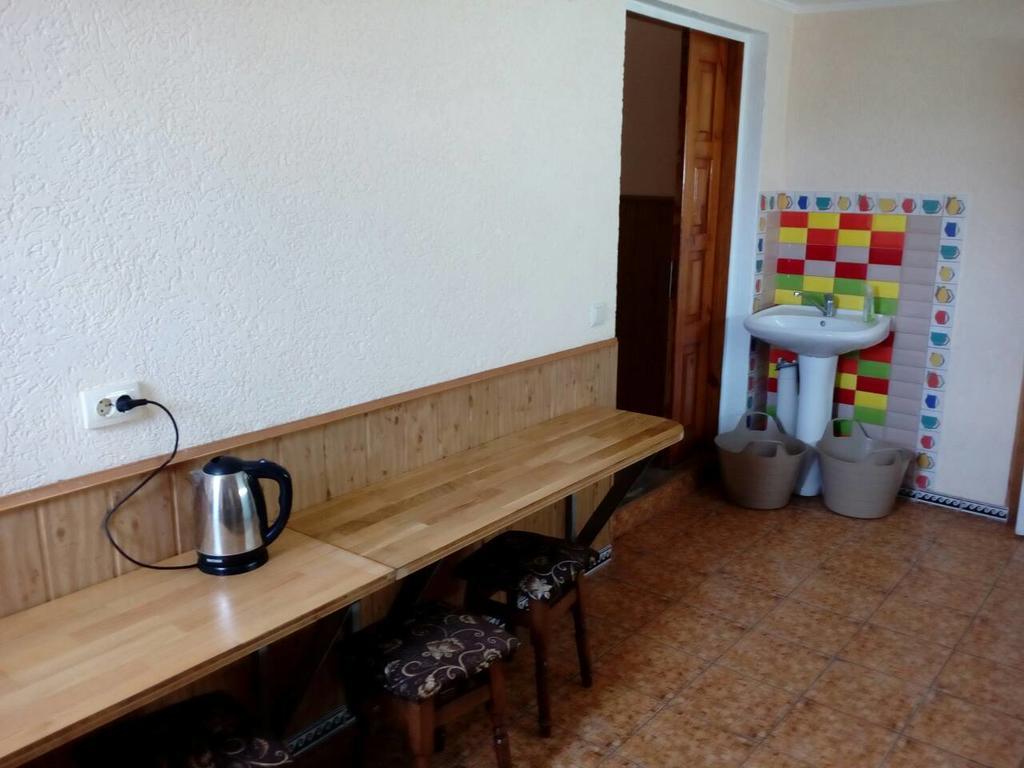 Hostel Mnogoborets F. Klub Odessa Zewnętrze zdjęcie