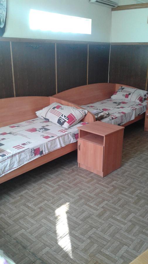 Hostel Mnogoborets F. Klub Odessa Zewnętrze zdjęcie