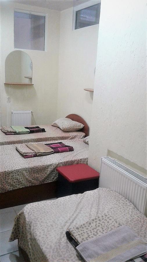 Hostel Mnogoborets F. Klub Odessa Zewnętrze zdjęcie