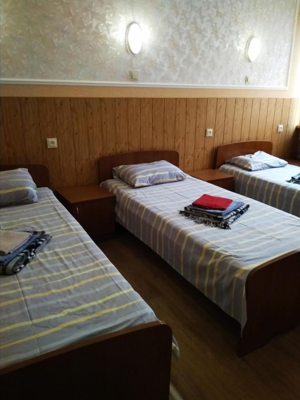 Hostel Mnogoborets F. Klub Odessa Zewnętrze zdjęcie
