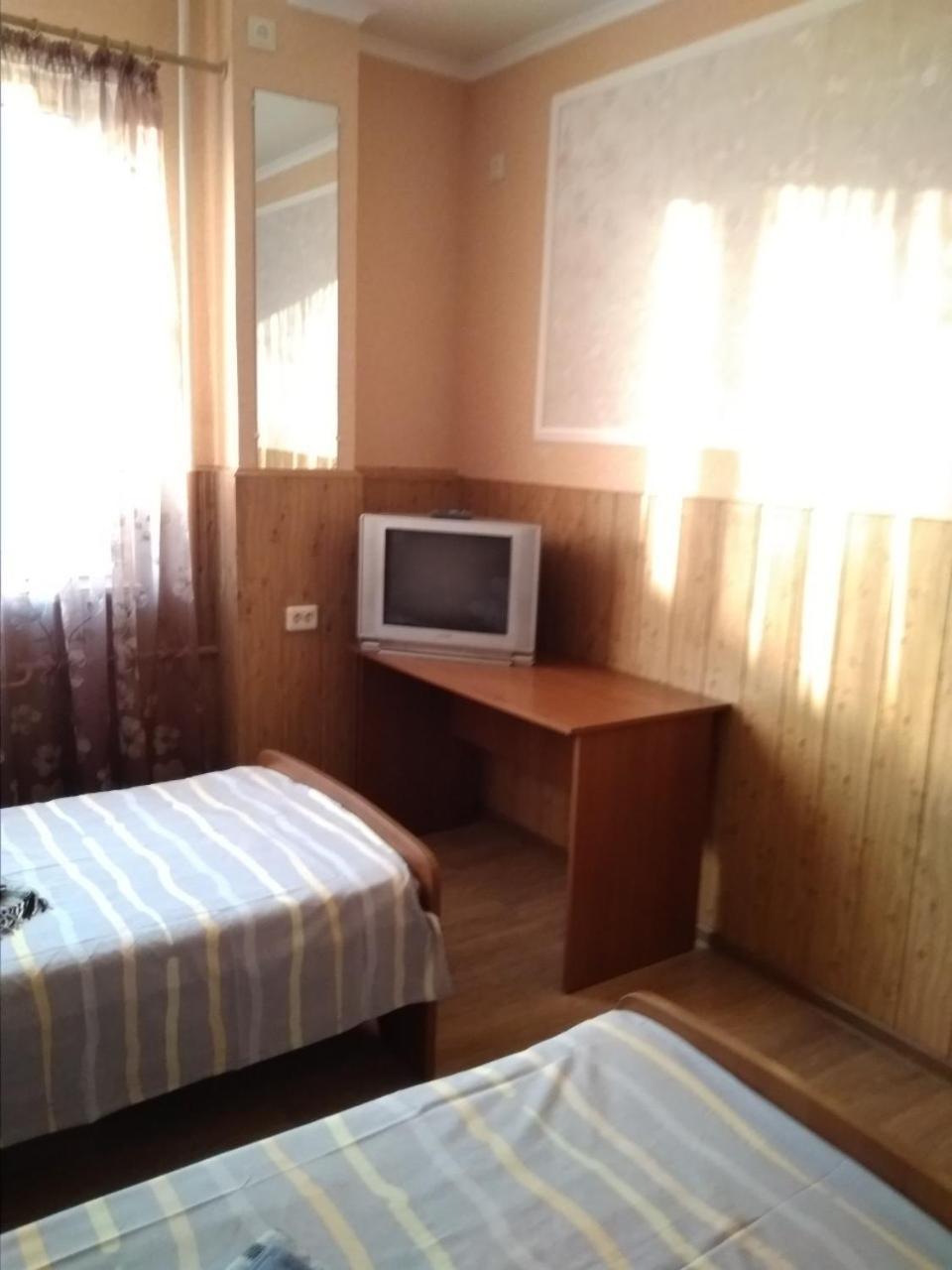 Hostel Mnogoborets F. Klub Odessa Zewnętrze zdjęcie