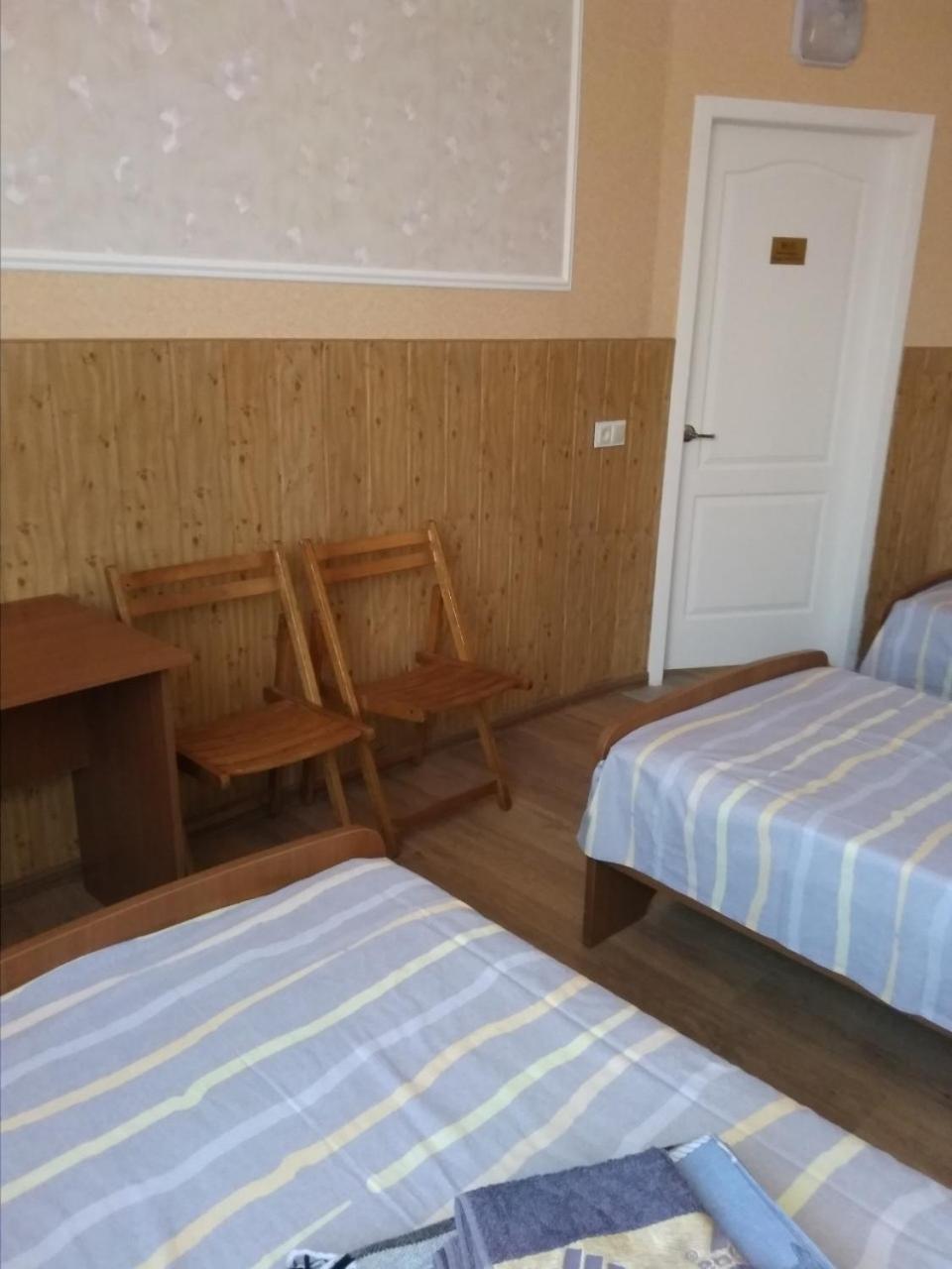 Hostel Mnogoborets F. Klub Odessa Zewnętrze zdjęcie