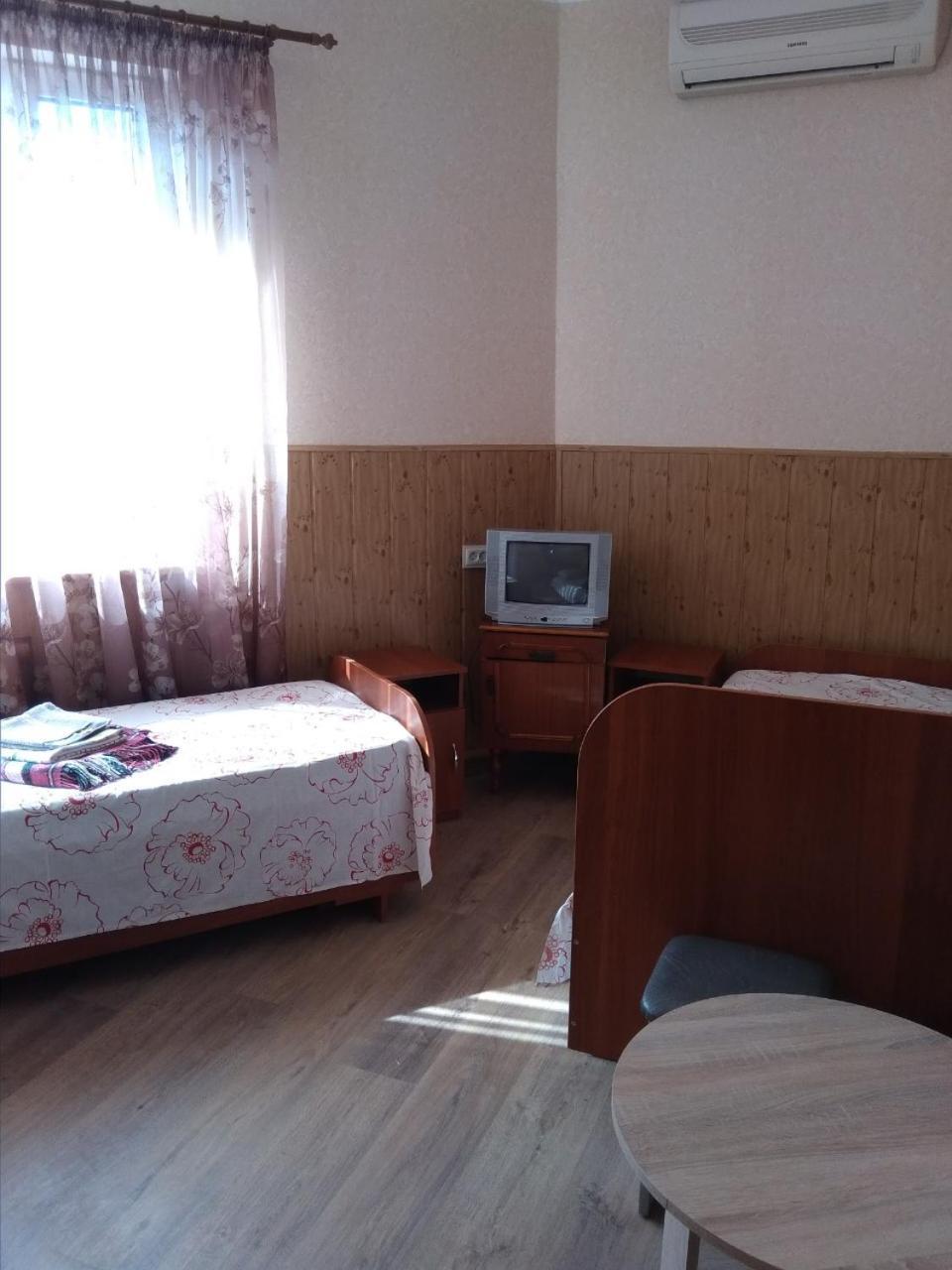 Hostel Mnogoborets F. Klub Odessa Zewnętrze zdjęcie